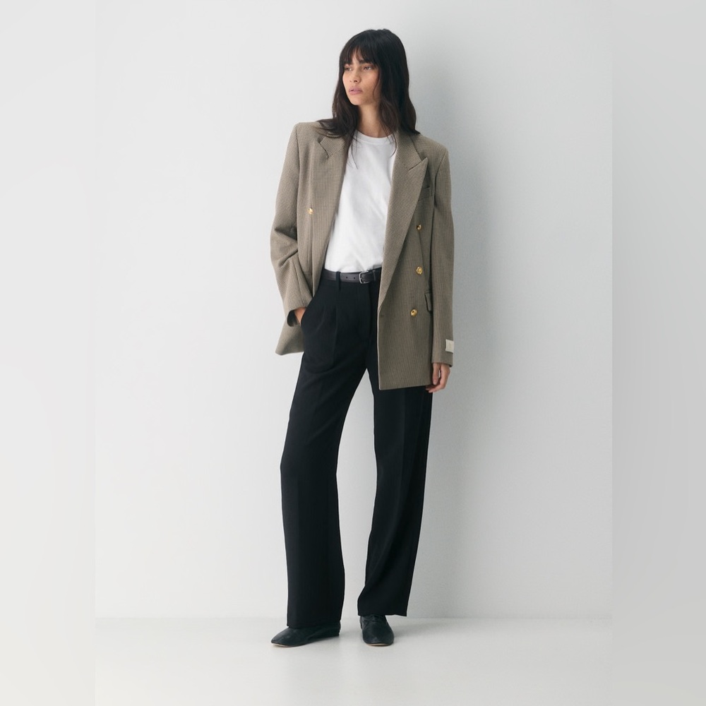 NWT Aritzia Effortless Wide-Leg Pants in Black - Size 8